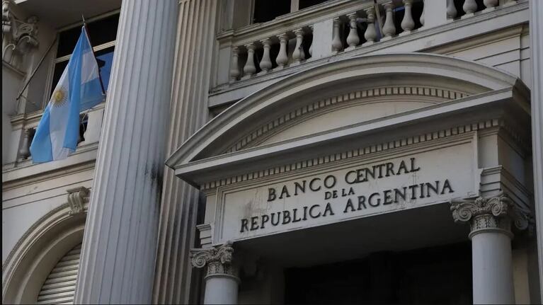 El director del BCRA dijo que la herencia que recibió Milei "fue la peor de la historia macroeconómica".