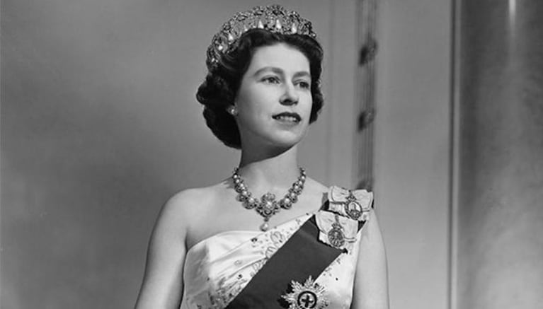 El discreto encanto de la reina Isabel II