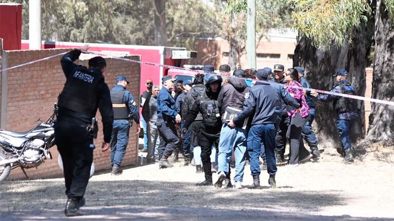 El doble crimen de los hermanitos causó conmoción en la localidad de Juana Koslay.
