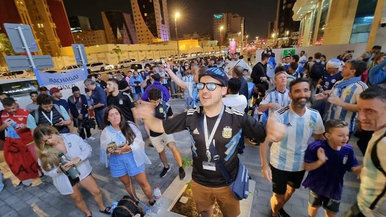 El Doce en Qatar: argentinos armaron un banderazo para pedir entradas y evitar la reventa