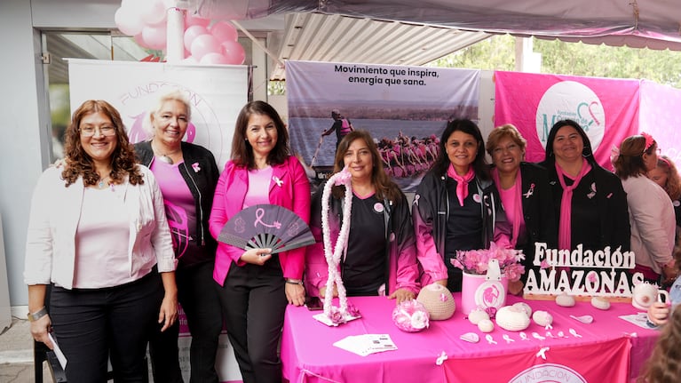 El Doce realiza una jornada de concientización sobre el cáncer de mama.