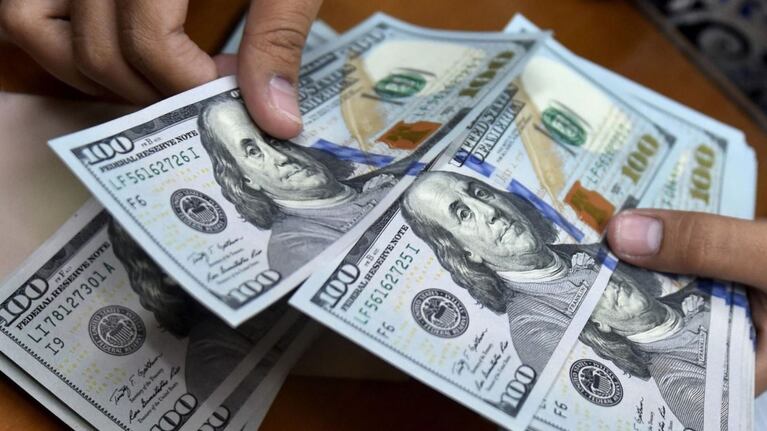 El dólar informal sube tras una semana de calma.