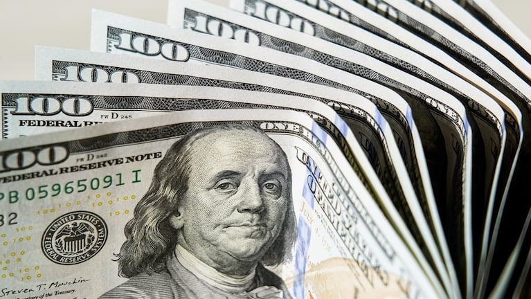 El dólar sigue escalando en la semana previa a las legislativas.