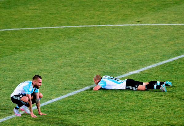 El dolor de Mascherano y Otamendi. 