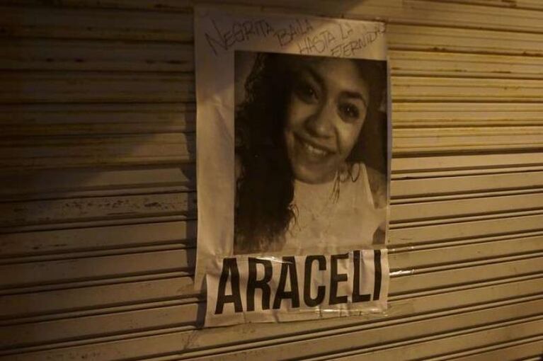 El dolor del papá de Araceli en el último adiós