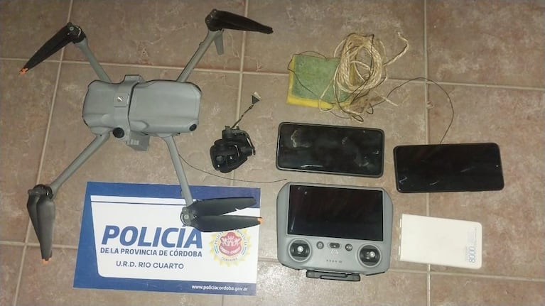 El drone cayó en el patio de un hogar de ancianos en Río Cuarto.