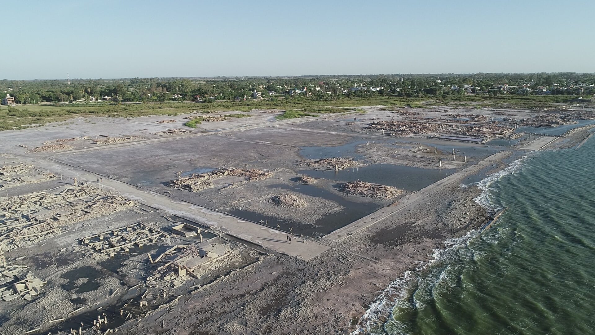 El drone de El Doce y una de sus impactantes capturas. Foto: Lucio Casalla/El Doce.