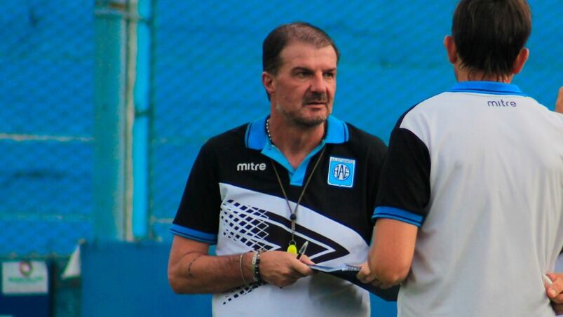 El DT falleció a los 52 años.