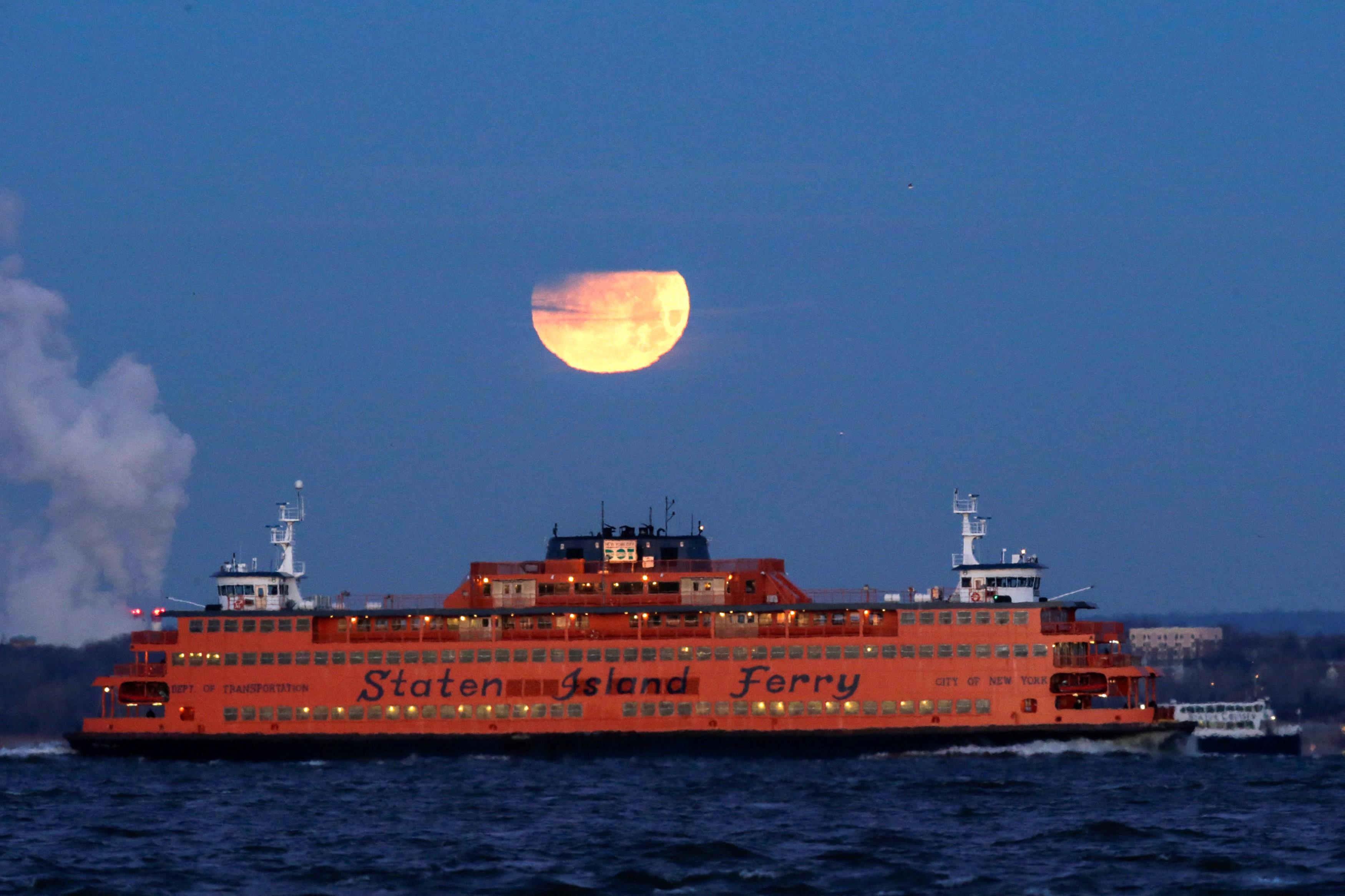 El eclipse de la superluna desde Brooklyng.