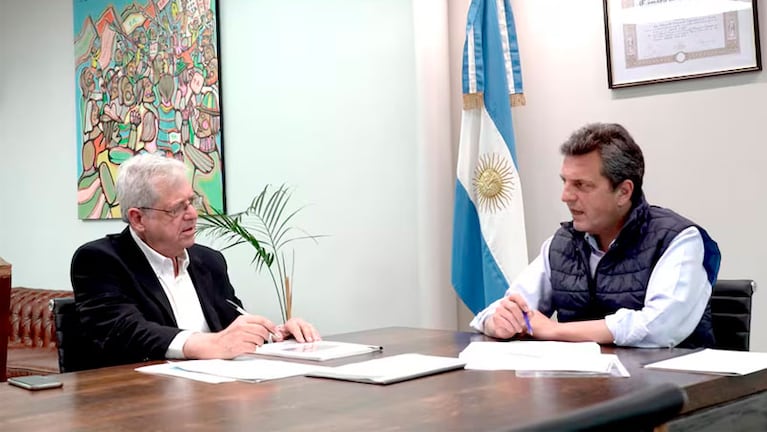 El economista Gabriel Rubinstein junto con Sergio Massa.