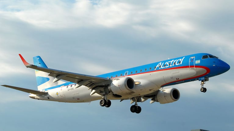 El Embraer 190 está ahora en revisión.