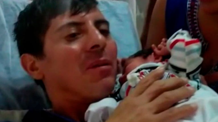 El encuentro entre Leonardo Trevissan y su bebé recién nacido.