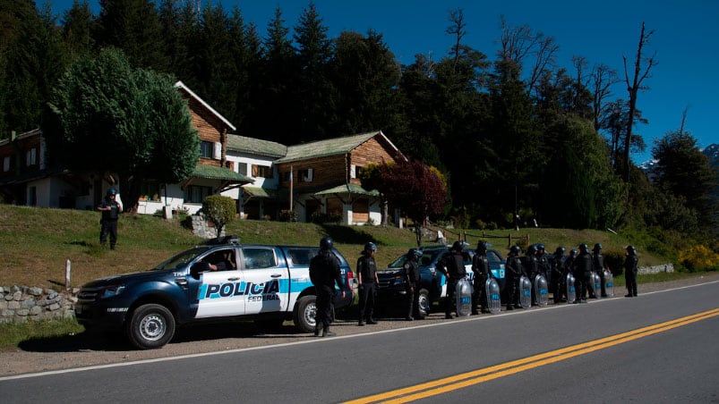 El enfrentamiento entre mapuches y Prefectura dejó un muerto y heridos.