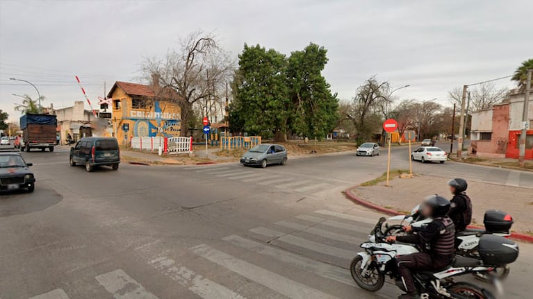 El enfrentamiento se dio en las inmediaciones de las vías del tren.