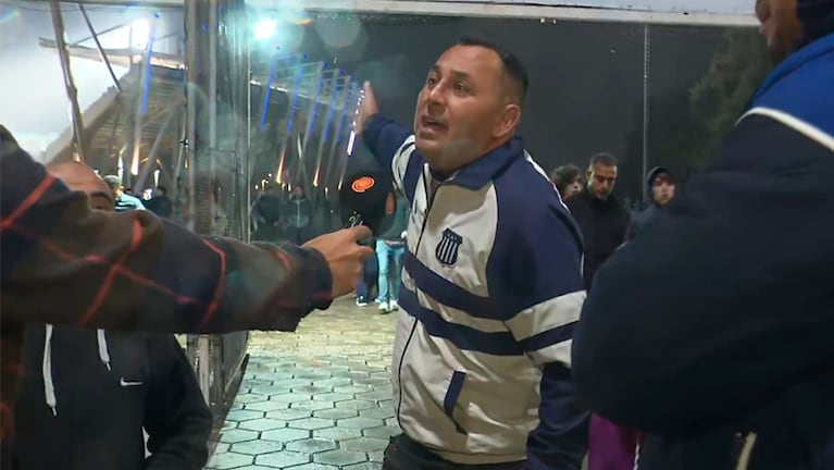 El enojo de los hinchas de Talleres en el Kempes.