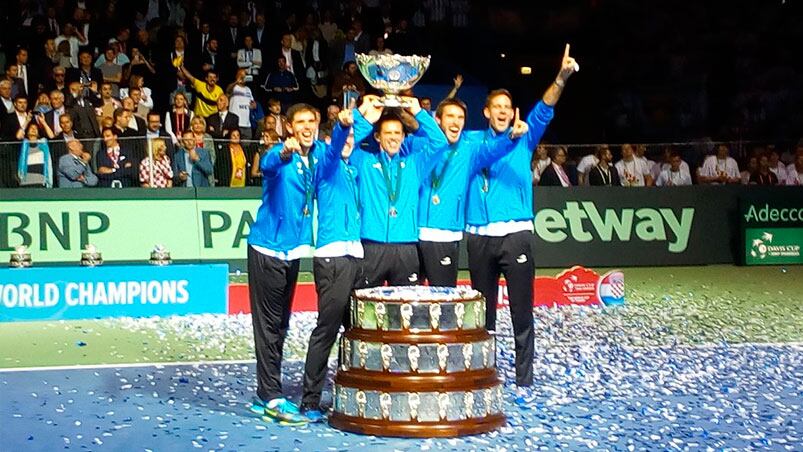 El equipo argentino se quedó con la primera copa de su historia tras ganarla a Croacia.