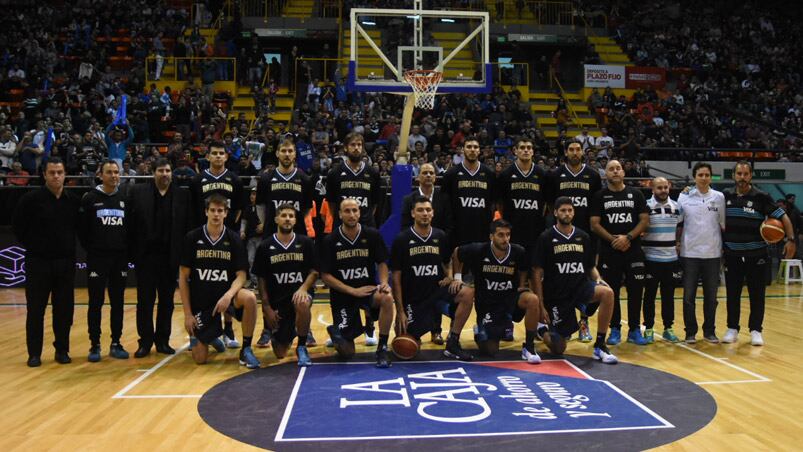 El equipo completo de la Selección Argentina que irá a los Juegos Olímpicos. Foto: Lucio Casalla / ElDoce.tv. 