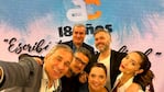 El equipo de Arriba Córdoba celebra los 18 años al aire.