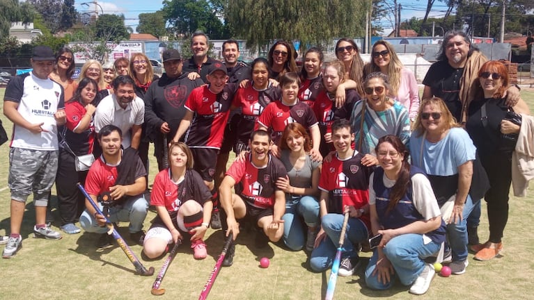 El equipo de hockey inclusivo del Córdoba Athletic Club