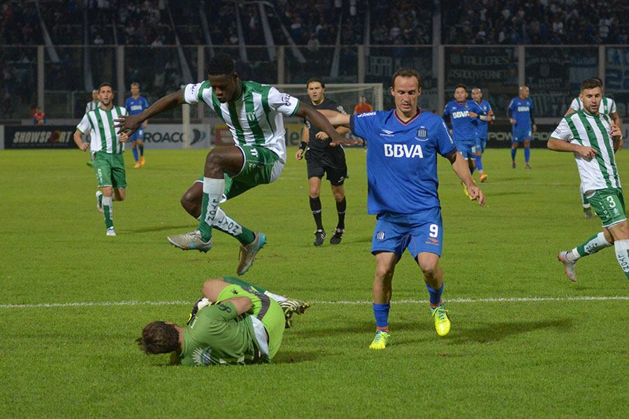 El equipo de Kudelka sigue alejándose en la tabla de la B Nacional. Foto: Lucio Casalla / ElDoce.tv