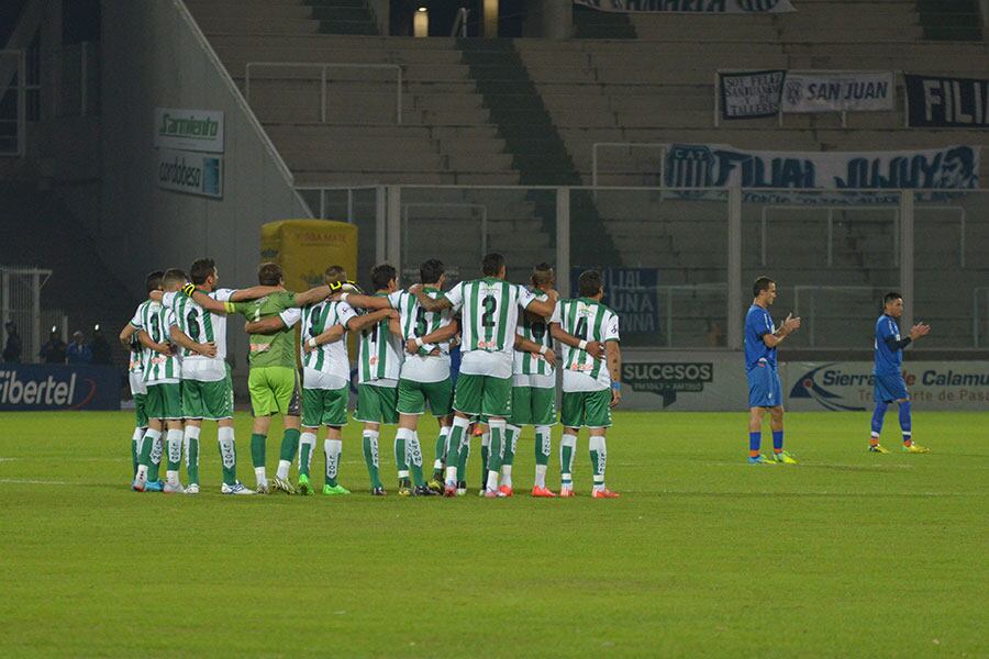 El equipo de Kudelka sigue alejándose en la tabla de la B Nacional. Foto: Lucio Casalla / ElDoce.tv