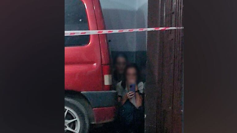 El equipo de Policía Judicial en medio del tiroteo.