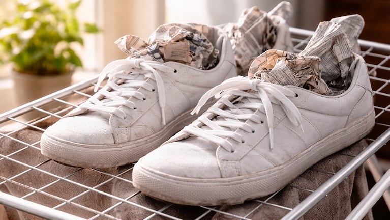 El error que muchos cometen cuando se mojan las zapatillas en estos días de lluvia