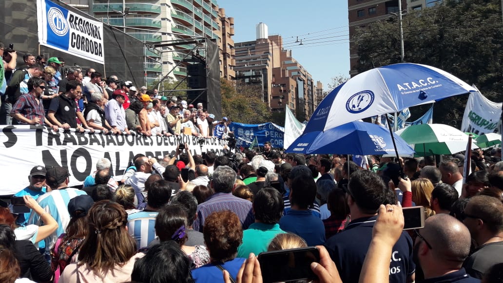 El escenario se montó sobre la "fuente del perdón".