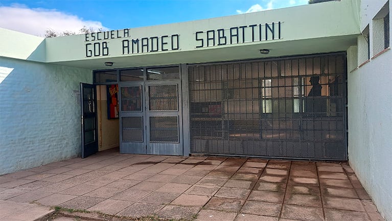 El escuela atacada, Ipem Amadeo Sabatini.