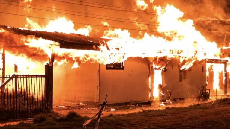 El establecimiento ardió en llamas y 16 adultos mayores fallecieron.