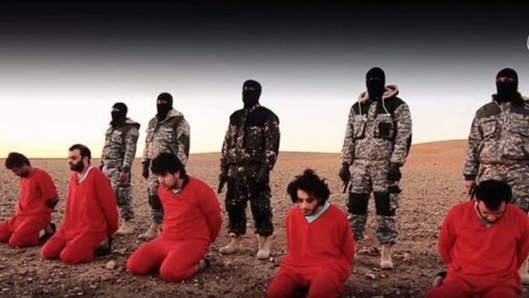 El Estado Islámico asesinó a cinco espías en respuesta a los ataques de Reino Unido. Foto: Infobae.