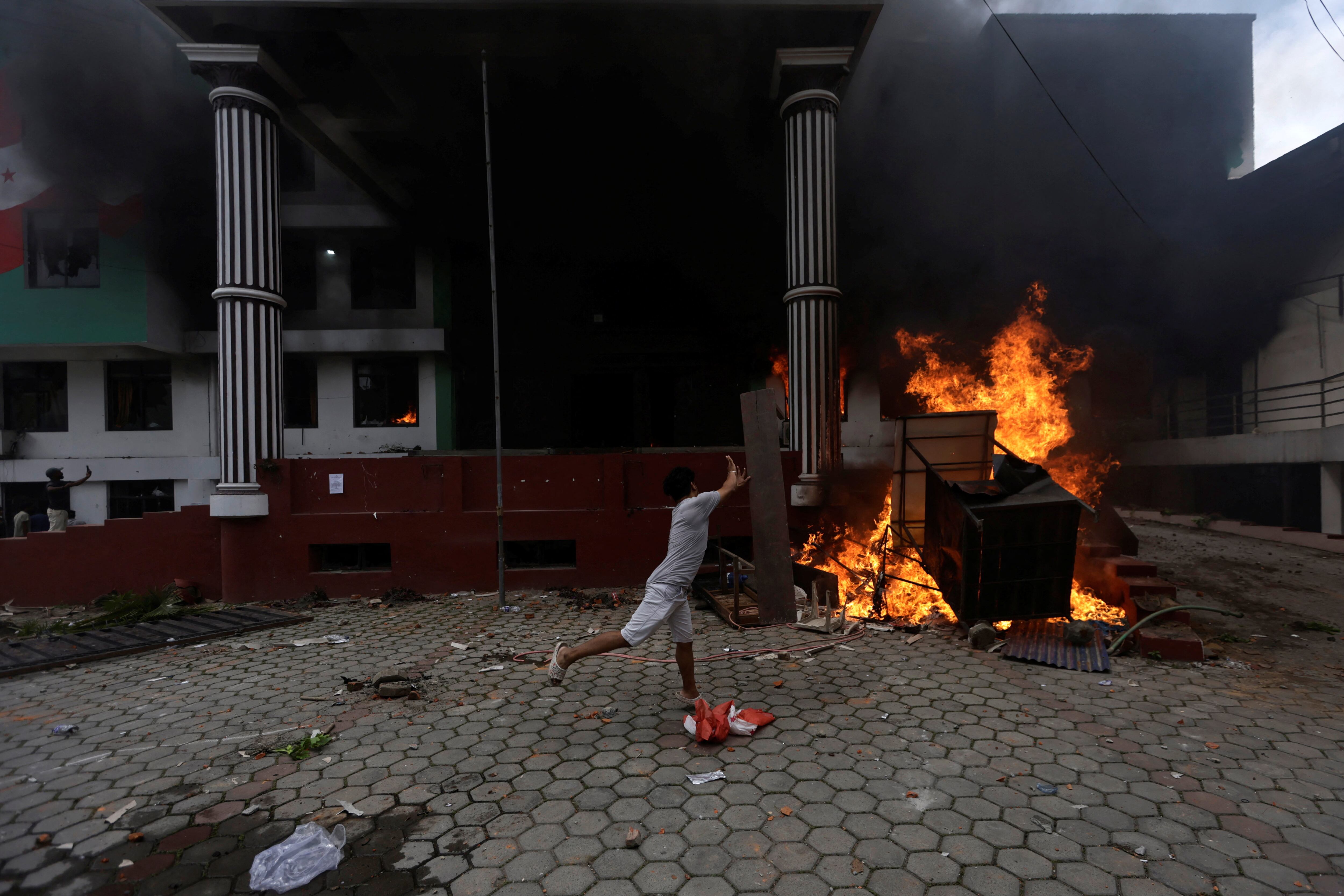 El estallido social en Nepal generó hechos de violencia sin precedentes.