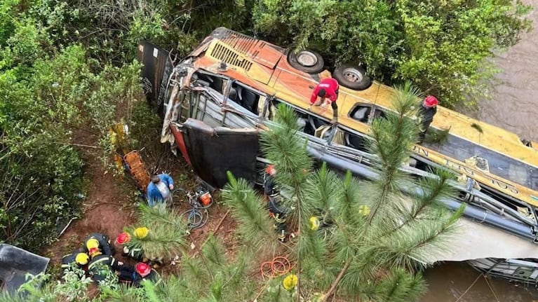 El estremecedor audio del conductor del auto antes de chocar con el colectivo en Misiones