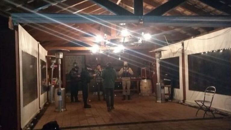 El evento ilegal se realizó en la madrugada del pasado domingo.