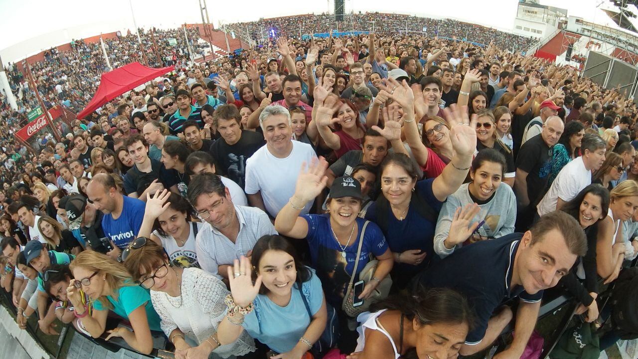 El ex Génesis dio un show digno de una leyenda de la música. Foto: Lucio Casalla / ElDoce.tv.