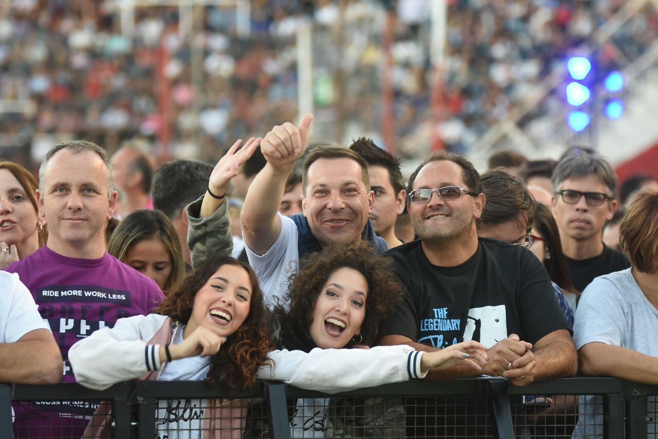 El ex Génesis dio un show digno de una leyenda de la música. Foto: Lucio Casalla / ElDoce.tv.