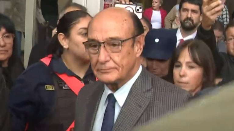 El ex legislador dejó tribunales sin hacer declaraciones.