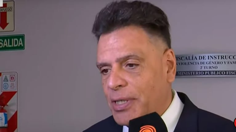 El exministro Mosquera fue denunciado por una policía con la que mantuvo una relación extramatrimonial.