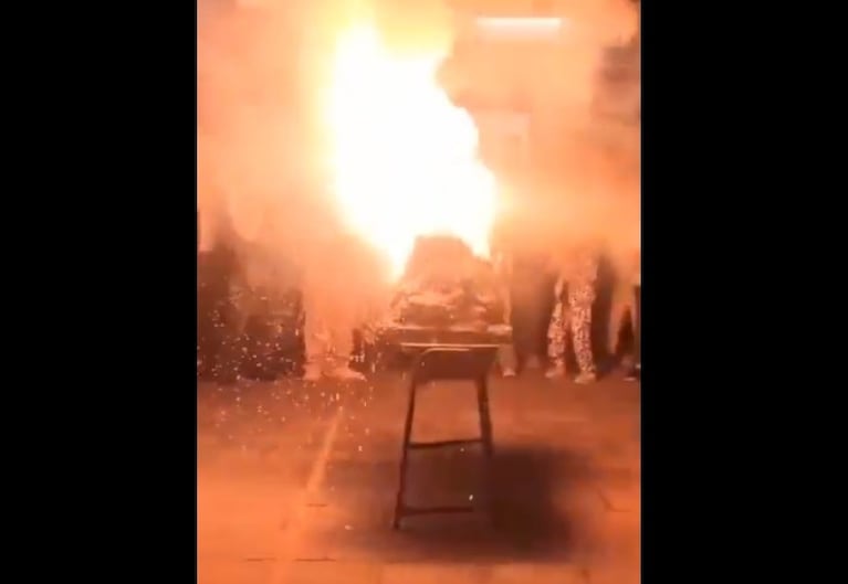 El experimento salió mal y hay heridos.