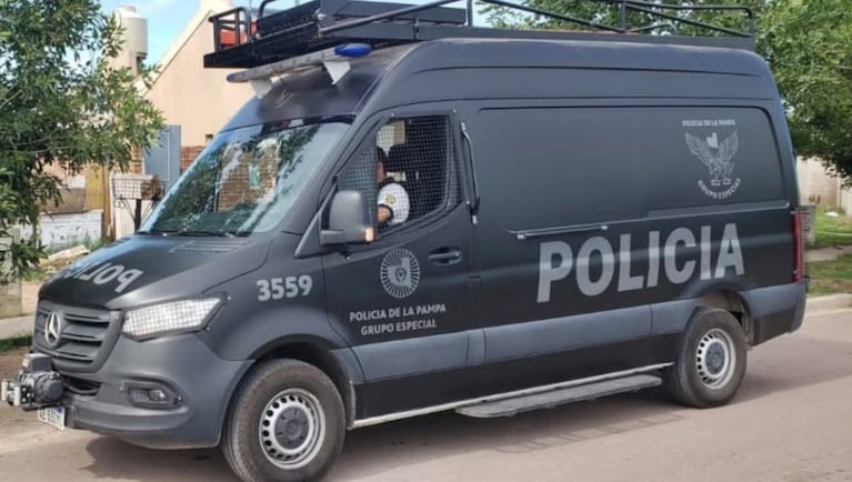El explosivo estaba en la casa de un exintegrante del Ejército Argentino.