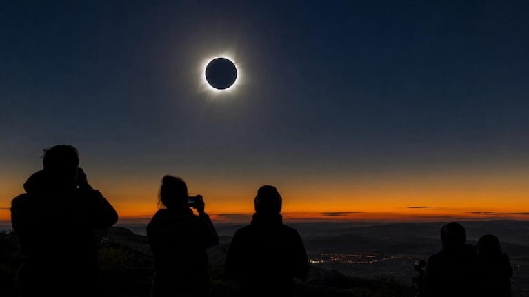 El fenómeno astronómico oscurecerá sectores de Europa y el Atlántico norte.