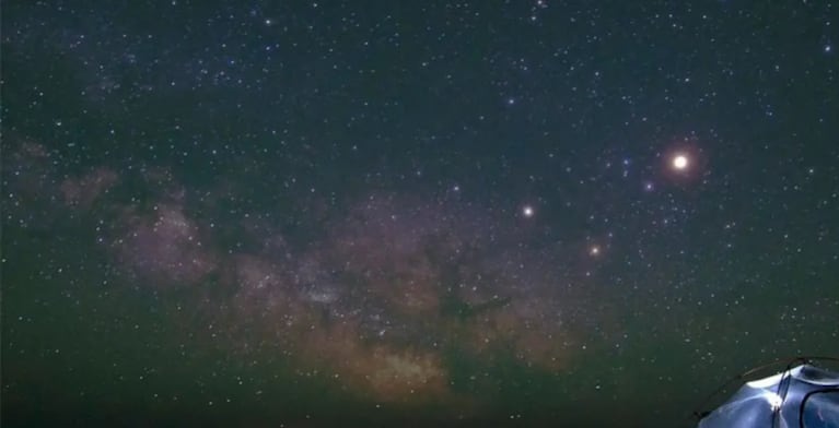 El fenómeno podrá observarse desde ambos hemisferios en una ventana de aproximadamente una hora tras la puesta de Sol.