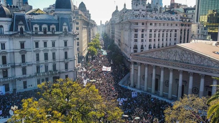 El feriado del absurdo