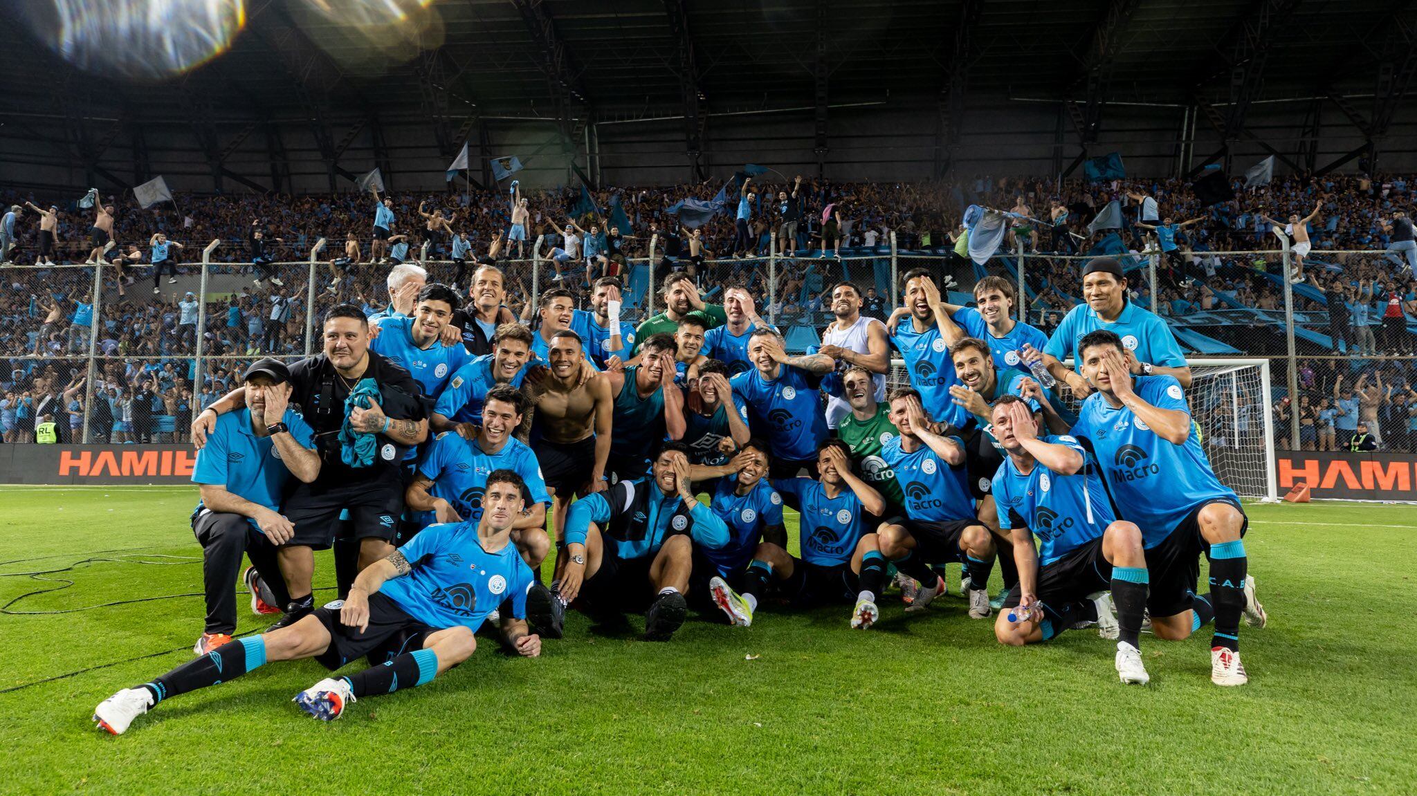 El festejo de Belgrano tras la victoria ante Newell's en La Pedrera de Villa Mercedes.