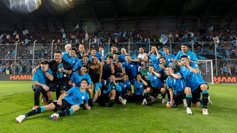 El festejo de Belgrano tras la victoria ante Newell's en Villa Mercedes.