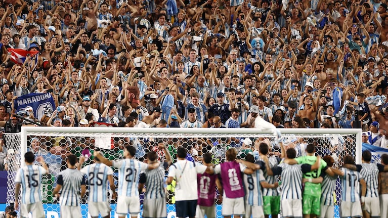 El festejo de la Selección tras eliminar a Suiza y avanzar a semis.