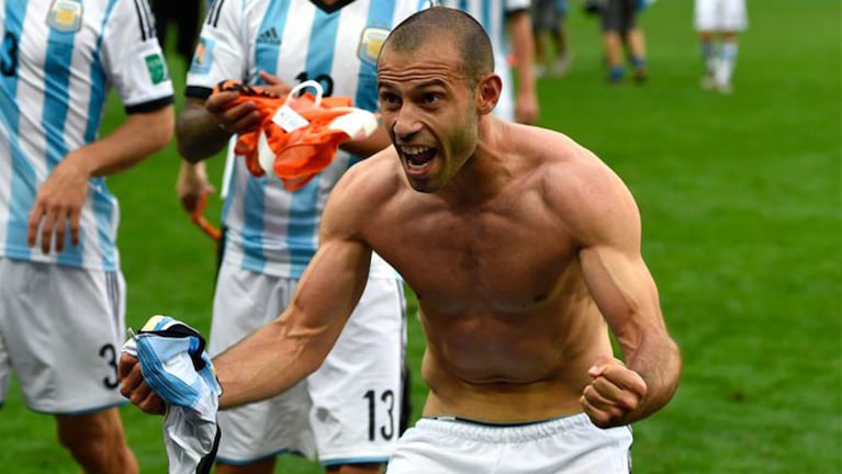 El festejo de Mascherano tras pasar a la final del mundo en Brasil 2014. Foto: FIFA.