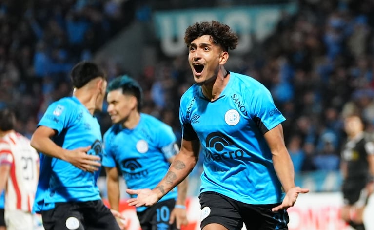 El festejo de Sánchez en el gol de Belgrano frente a Unión.