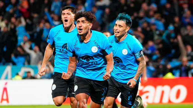 El festejo de Sánchez en el triunfo de Belgrano ante Unión.