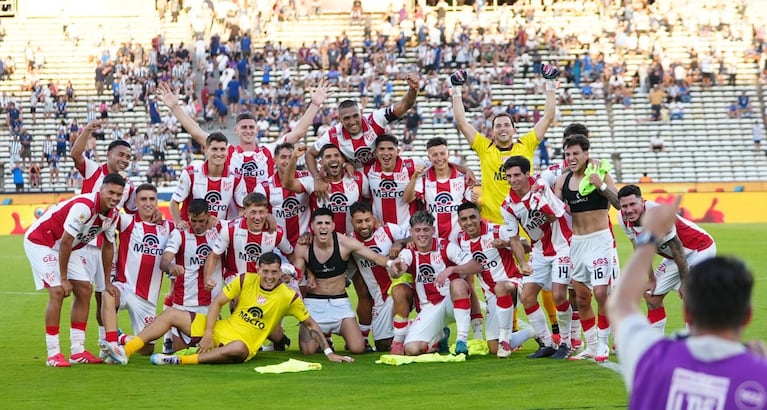 El festejo de todo Instituto tras ganar el clásico.